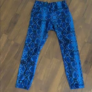 Lululemon Snake-print leggings size 8